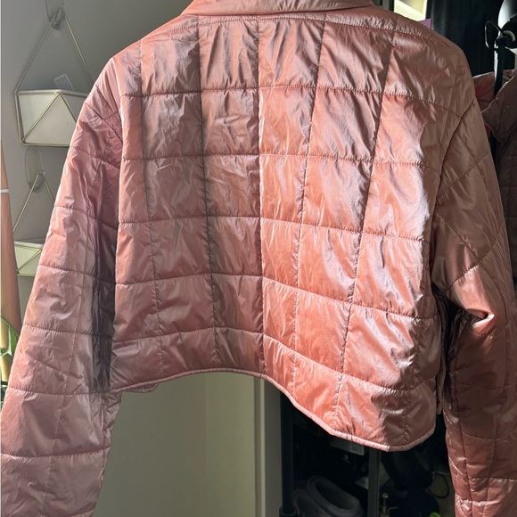 Pink puffer jacket size Medium in Women’s - Picture 1 of 4